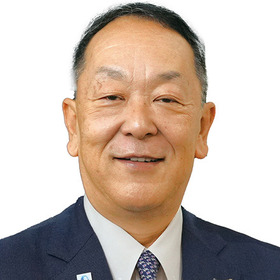 青山恭明