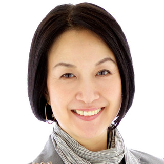 自己表現コンサルタント　成田万寿美氏