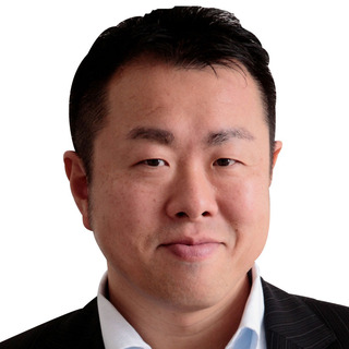 税理士　亀田潤一郎氏